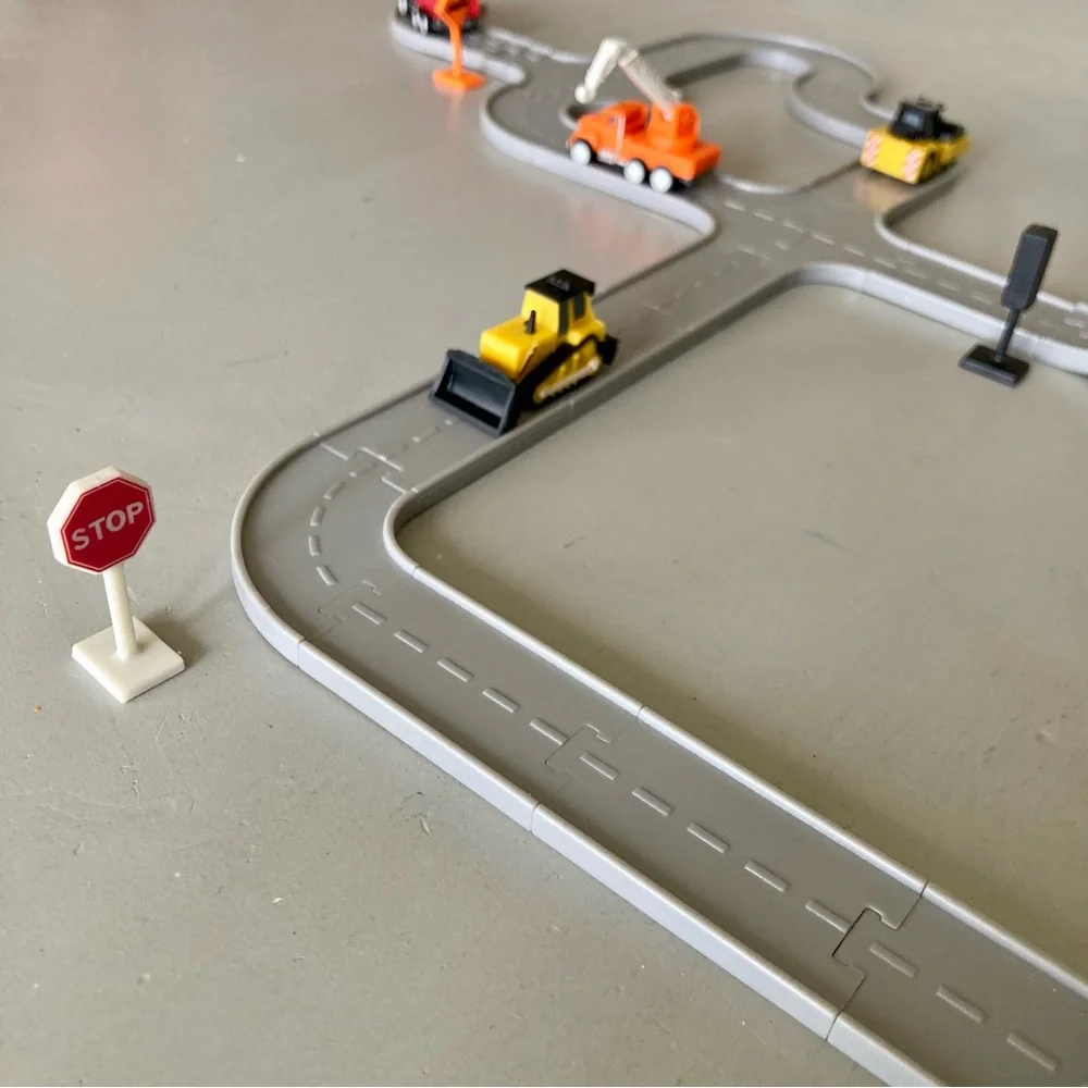 Driven by Battat Construction Crew Playset - Picture 4 of 10